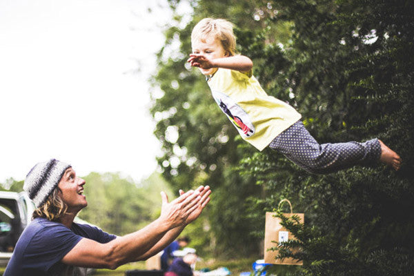 How Organic Children's Clothing Adds Style to Any Season